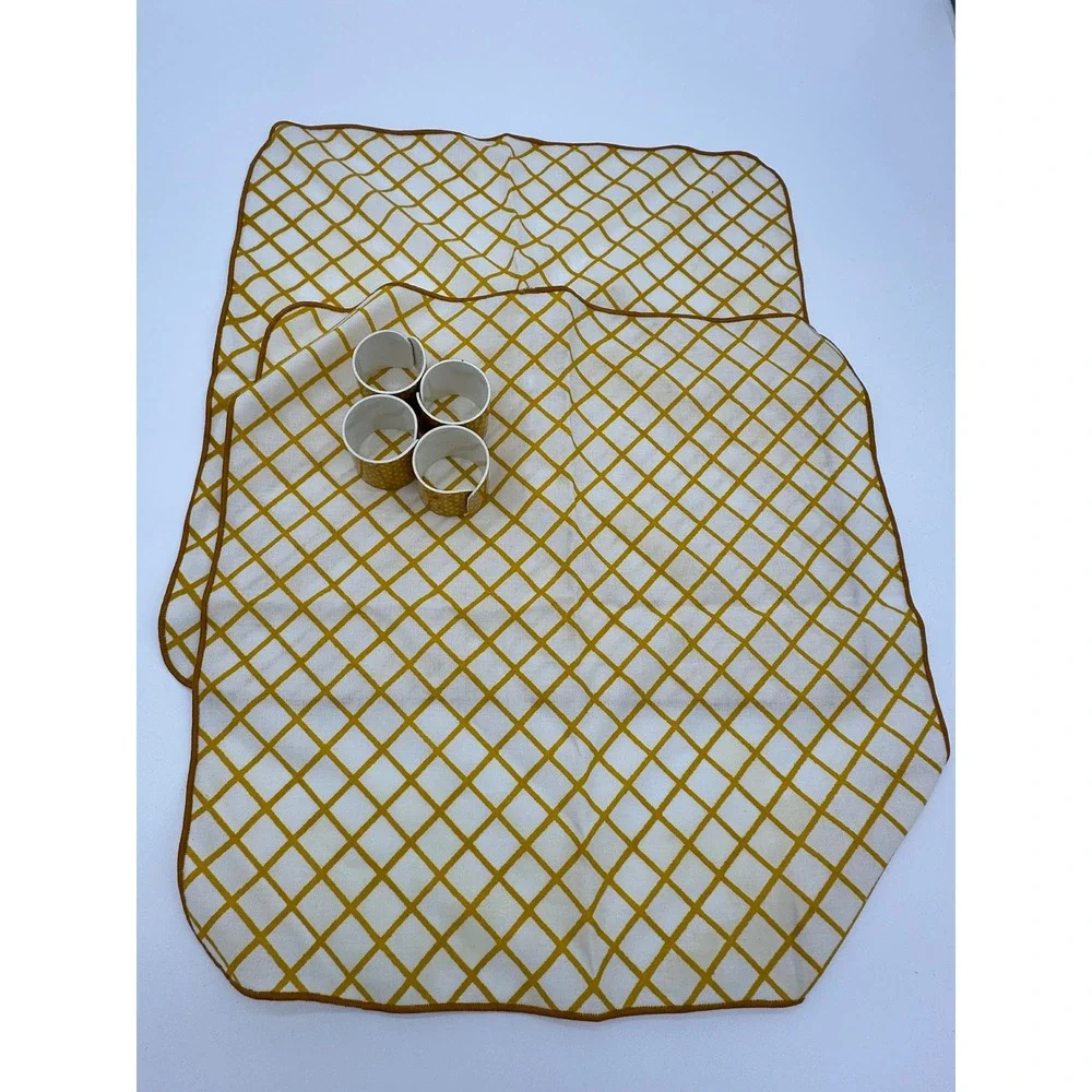 VTG Napkin Set and Rings Home Decor Grid Polka Dot Mustard Yellow OS‎